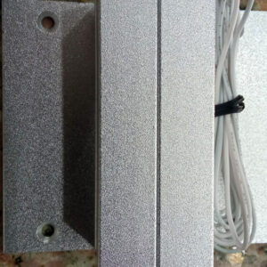 Angled magnetic door contact sensor